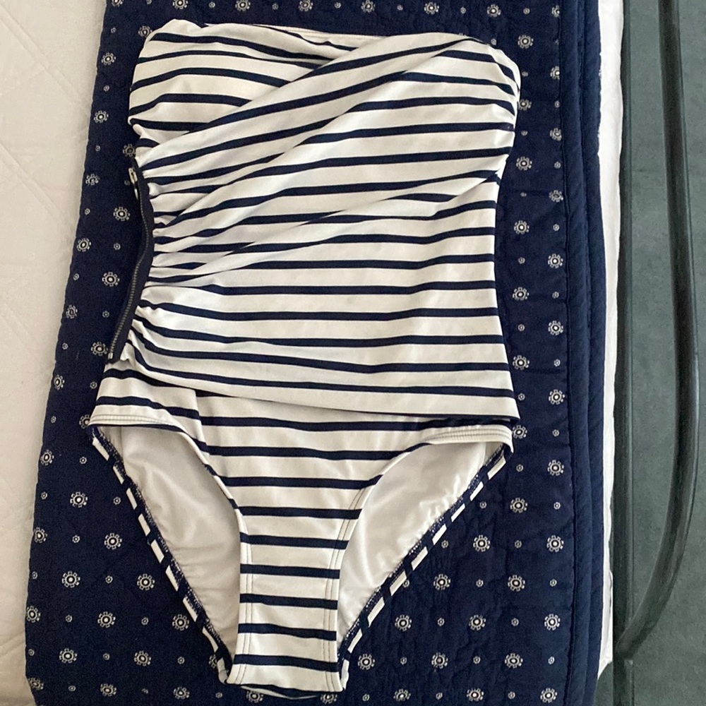 Michael Kors Striped navy/white strapless Bathing Suit. Great condition!